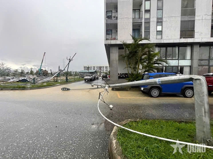 Typhoon Bualoi latest: Vietnam evacuates thousands and shuts airports